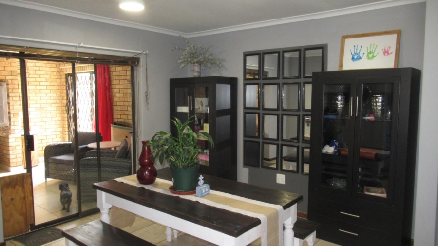 3 Bedroom Property for Sale in Viking Village Western Cape